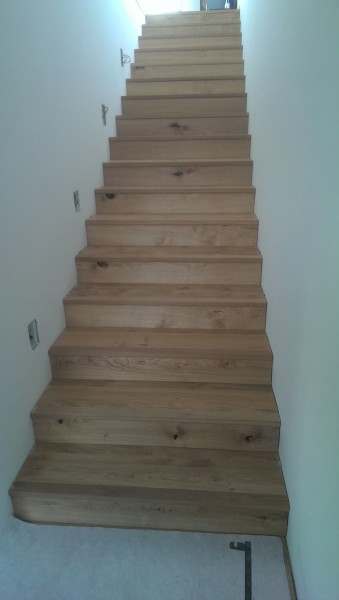 Treppentritte aus Parkettbelag 