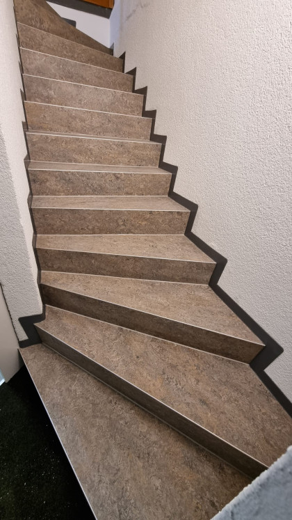 Treppe mit Linol